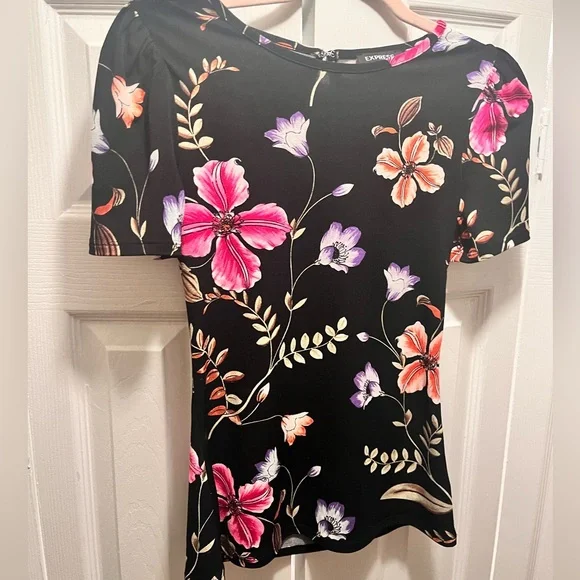 SALE - Express Black Floral Blouse - Picture 2 of 7